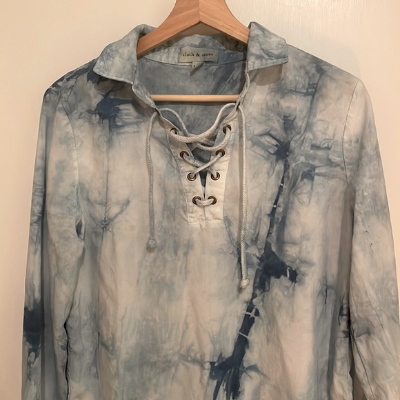 Anthropologie Cloth & Stone Natural Indigo shabori tie dye Lace-Up Henley Blouse - Picture 12 of 16